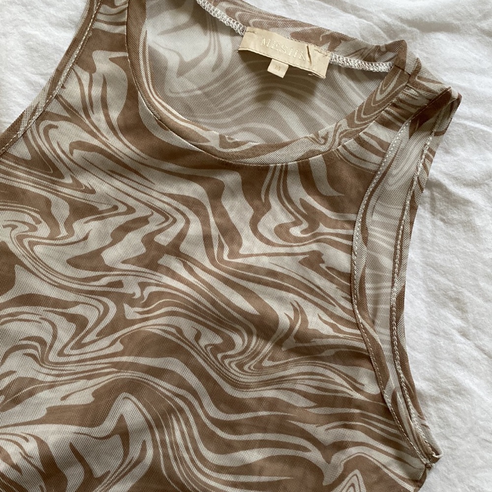 Mesh tank with pattern - Picture 2 of 2